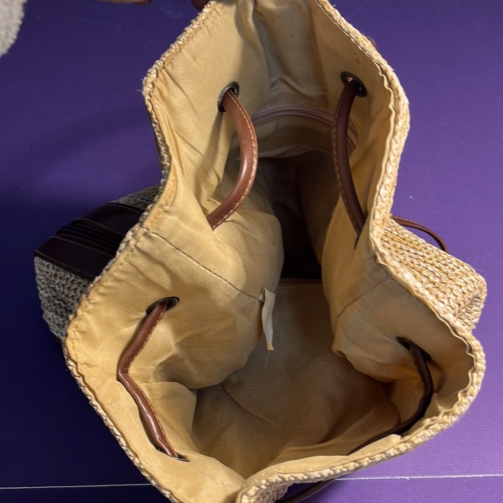 Backpack Style Straw Drawstring Purse. - Picture 4 of 6